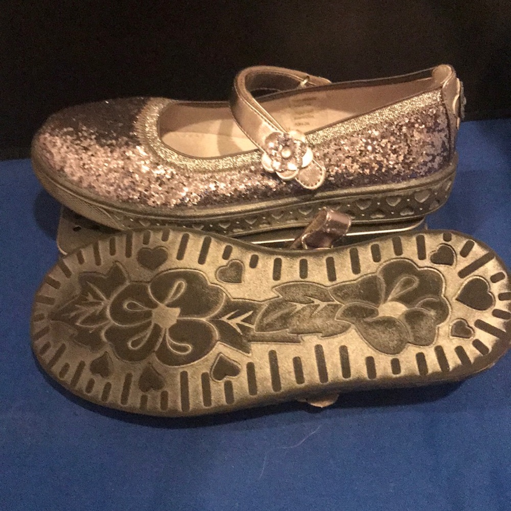 Shoes - Picture 3 of 3